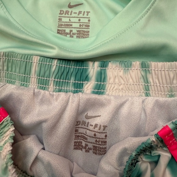 Nike Light Green Dri-FIT Set - Picture 3 of 7